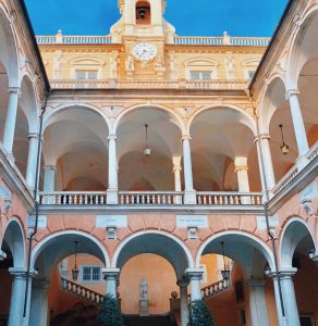 Billeje & lejebil i Genova