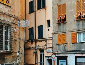 Billeje & biludlejning Genova-Sestri Lufthavn