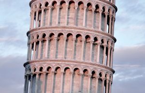 Billeje & biludlejning Pisa Lufthavn